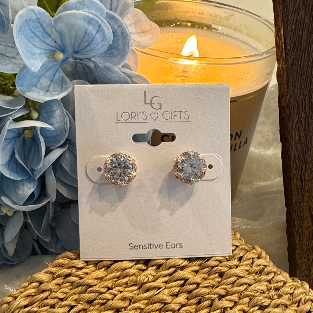 🌸Final price🌸 LG Lori's Gifts Rose Gold Stud Earrings